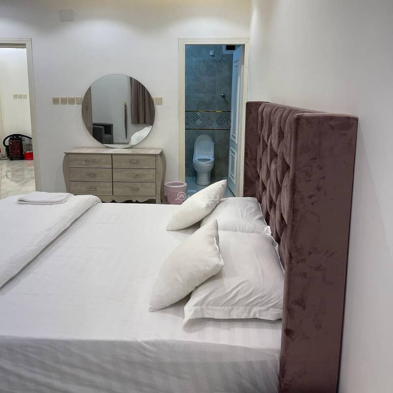 Full furnished apartment consisting of 6 rooms 3 toilets of the Master room and 5 individual beds, council, pile and a private entrance hall