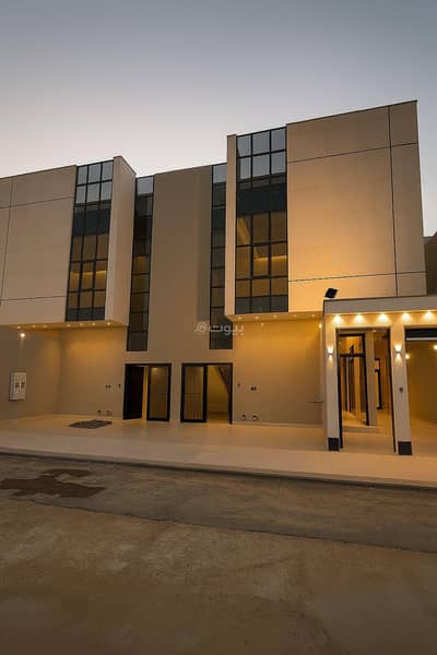 10 Bedroom Floor for Sale in East Riyadh, Riyadh - طابق للبيع في الجنادرية، الرياض
