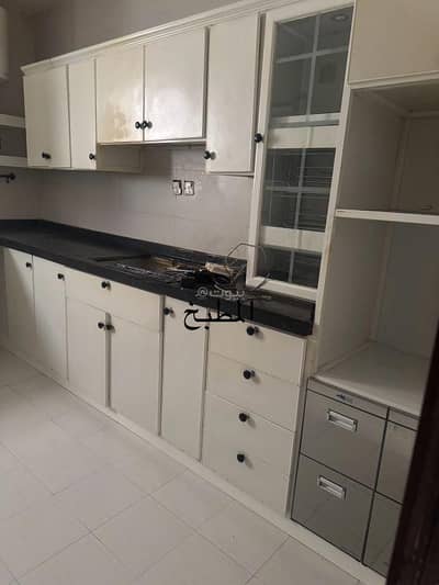 4 Bedroom Flat for Rent in West Riyadh, Riyadh - Apartment for rent in Al Hazm neighborhood