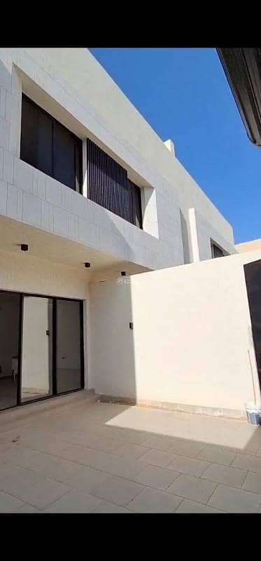 دور 4 غرف نوم للبيع في غرب الرياض، الرياض - طابق للبيع في الحزم، الرياض