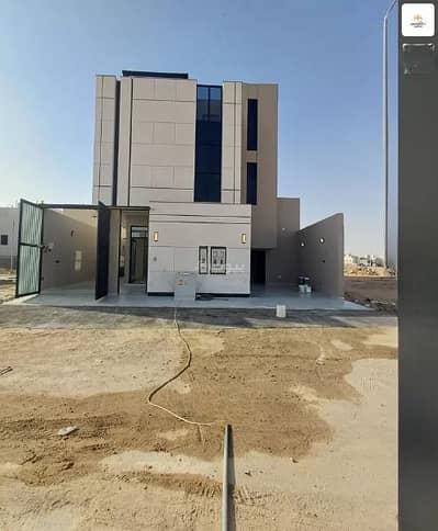 4 Bedroom Floor for Sale in East Riyadh, Riyadh - Floor for sale in Al Janadriyah, East Riyadh