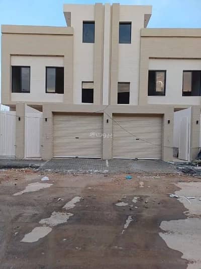 3 Bedroom Floor for Sale in South Riyadh, Riyadh - Floor for Sale in Okaz, South Riyadh