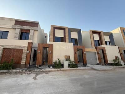 4 Bedroom Floor for Sale in East Riyadh, Riyadh - Luxury house for sale
