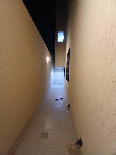 3 Bedroom Flat for Rent in West Riyadh, Riyadh - Apartment for Rent in a Villa – Tuwaiq District, Riyadh