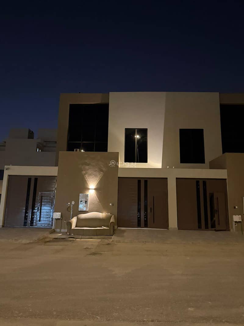 Upper floor with a car entrance for rent