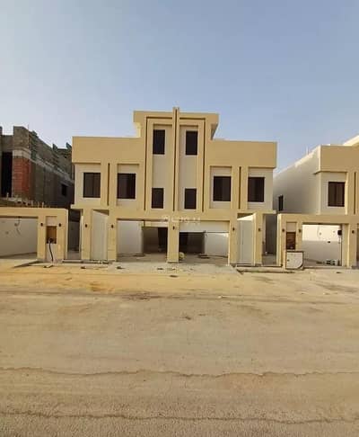 4 Bedroom Floor for Sale in South Riyadh, Riyadh - Floor for Sale in Okaz, South Riyadh
