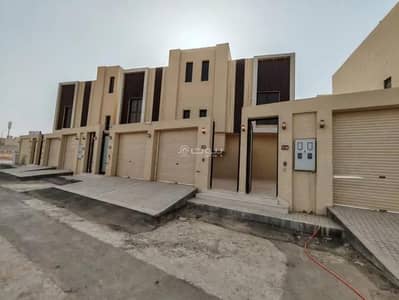 دور 3 غرف نوم للبيع في جنوب الرياض، الرياض - دور للبيع في شارع النمور, حي عكاظ, مدينة الرياض, منطقة الرياض