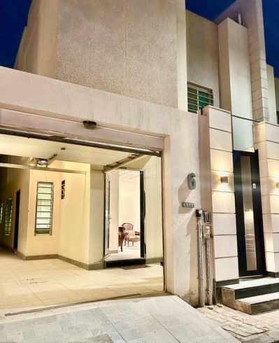 4 Bedroom Villa for Rent in North Riyadh, Riyadh - Villa for rent in Al Taawun, North Riyadh