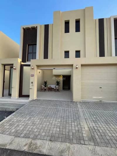 5 Bedroom Floor for Sale in South Riyadh, Riyadh - Floor For Sale in Okaz, Riyadh