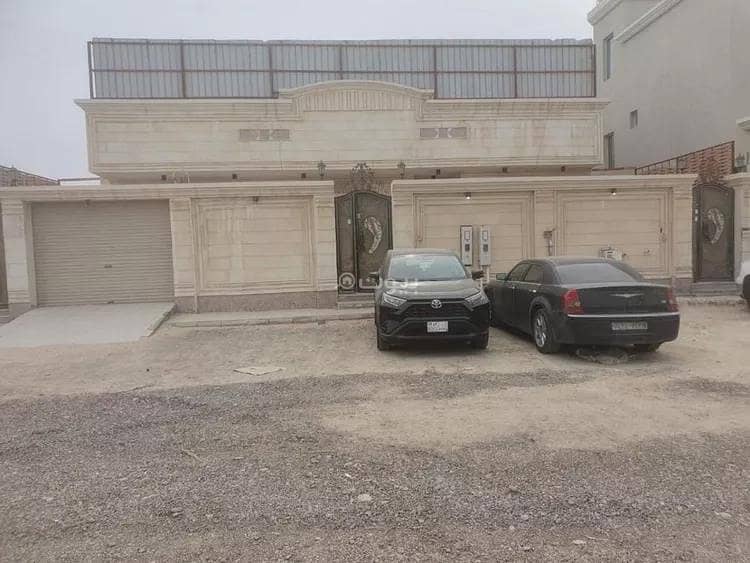 Villa For Sale in King Fahd Suburb, Dammam