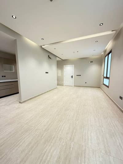 3 Bedroom Flat for Rent in East Riyadh, Riyadh - 3-bedroom apartment for rent in Al-Monsiyah, Riyadh