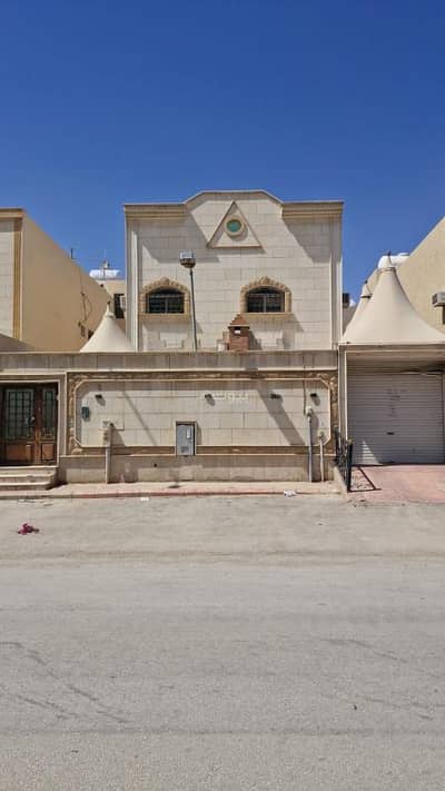 7 Bedroom Villa for Sale in North Riyadh, Riyadh - Villa consisting of 7 bedrooms for sale in Al-Nafl, Riyadh