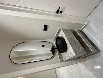 2 Bedroom Flat for Sale in East Riyadh, Riyadh - Al-Yarmouk Al-Gharbi near the metro and Granada neighborhood. The property is located on Al-Handaq Street.