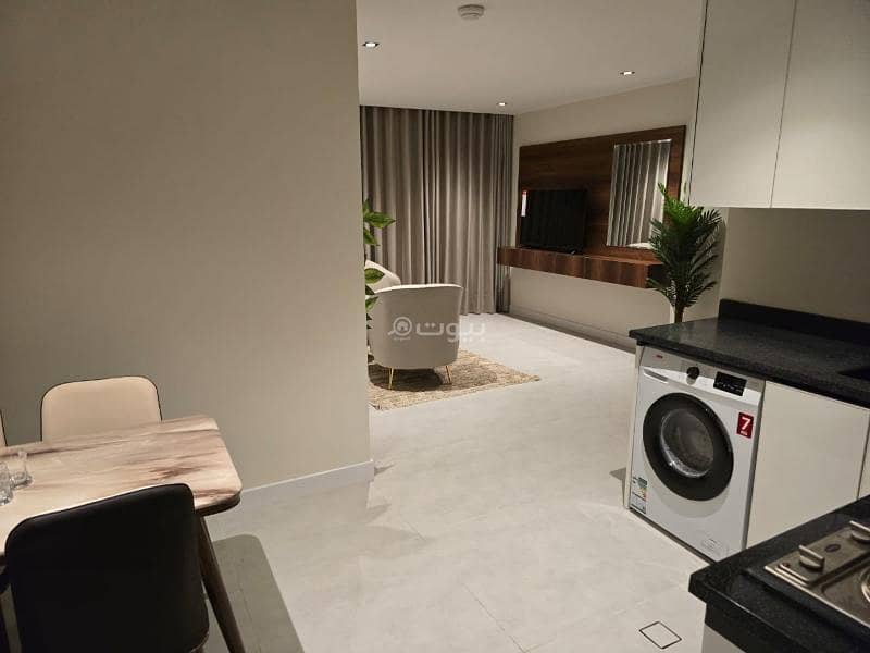 Room for monthly rent in the Officers' neighborhood