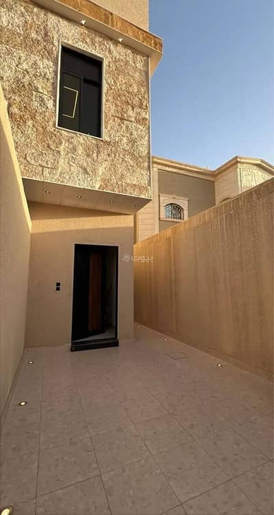 3 Bedroom Floor for Sale in West Riyadh, Riyadh - Floor For Sale in Alawali, Riyadh