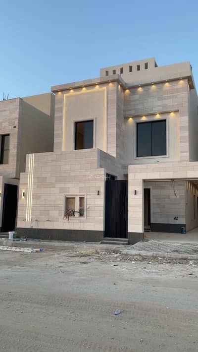 3 Bedroom Apartment for Sale in East Riyadh, Riyadh - Apartment with a rooftop for sale