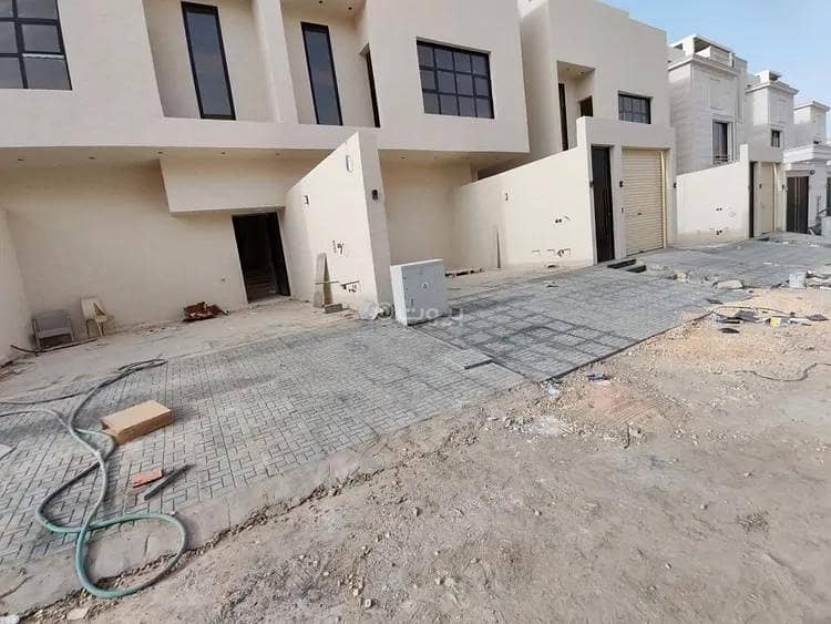 دور للبيع في طويق، غرب الرياض
