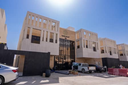 دور 4 غرف نوم للبيع في شمال الرياض، الرياض - ريفييرا 44