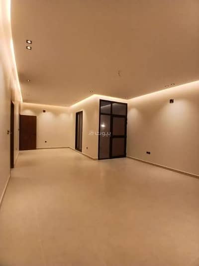 3 Bedroom Floor for Sale in South Riyadh, Riyadh - Floor For Sale in Okaz, South Riyadh