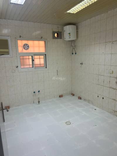 4 Bedroom Flat for Sale in South Riyadh, Riyadh - Riyadh Al Shifa, Hayy Badr near Al Jarwi Mosque, the building