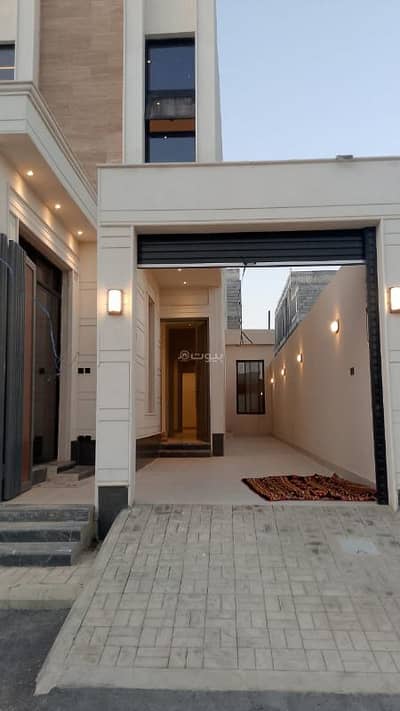 3 Bedroom Floor for Sale in East Riyadh, Riyadh - 3 bedrooms for sale on the floor in Al Qadisiyyah, Riyadh