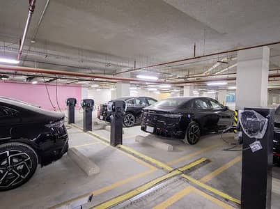 Office for Rent in West Riyadh, Riyadh - Parking spots for rent