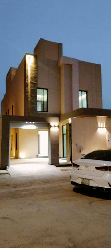 4 Bedroom Villa for Sale in East Riyadh, Riyadh - Villa in East Riyadh，Al Janadriyah 4 bedrooms 1450000 SAR - 87606380