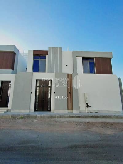 6 Bedroom Villa for Sale in Madinah Industrial City, Madina - Villa - madinah - hamra al asad / h (industrial city)