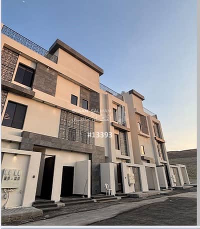 6 Bedroom Floor for Sale in Al Zuhur, Abha - Dawr - abha - almuhalah (flowers)