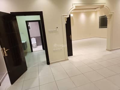 3 Bedroom Floor for Rent in North Riyadh, Riyadh - Villa for rent in Al Yasmin