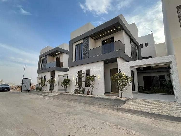 Villa for sale on Ahmed bin Al-Hassan Al-Ansari Street, Al-Mahdiyah neighborhood, Riyadh city