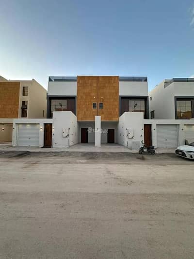 دور 3 غرف نوم للبيع في جنوب الرياض، الرياض - دور للبيع في عكاظ، جنوب الرياض