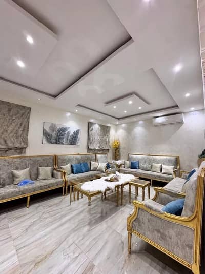 5 Bedroom Villa for Sale in North Riyadh, Riyadh - Villa for sale on Street No. 211, Al Yasmin District, Riyadh City, Riyadh Region.
