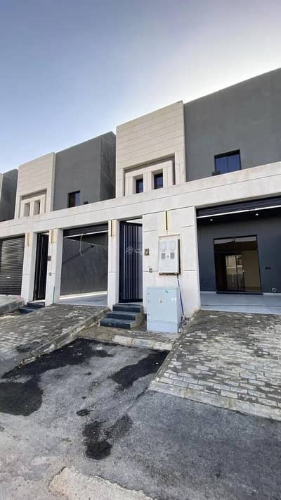 5 Bedroom Floor for Sale in West Riyadh, Riyadh - Floor for sale in Tuwaiq, West Riyadh