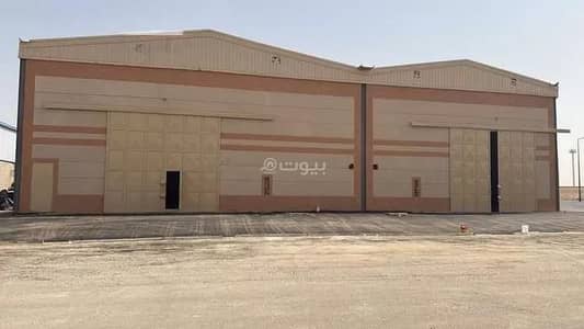 ورشة  للايجار في جنوب الرياض، الرياض - مستودع للإيجار في شارع الحفائر, حي الدفاع, مدينة الرياض