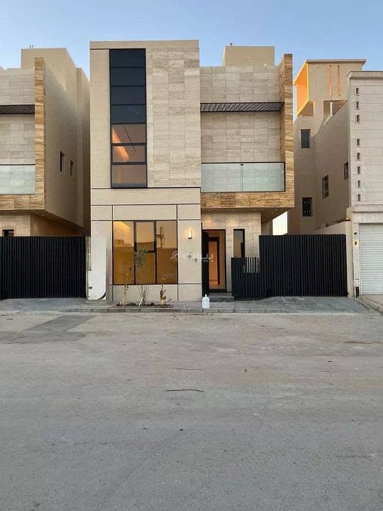 Villa For Sale in Al Mahdiyah, West Riyadh