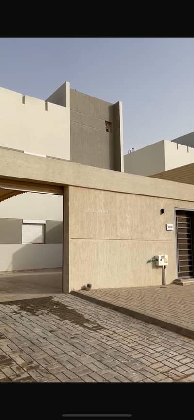 4 Bedroom Villa for Sale in East Riyadh, Riyadh - Villa for sale in Al Janadriyah neighborhood