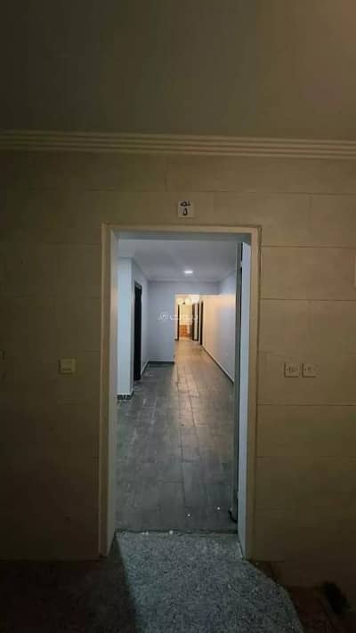 عمارة  للايجار في غرب الرياض، الرياض - مارة للإيجار في شارع الشيخ عمر بن عبداللطيف بن عبدالرحمن, حي ظهرة البديعة, مدينة الرياض