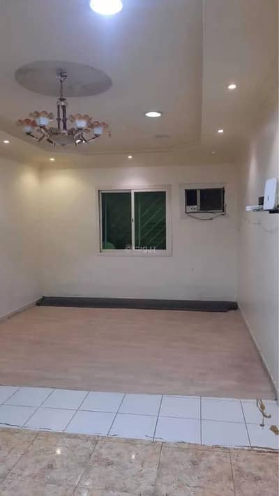 5 Bedroom Apartment for Sale in South Riyadh, Riyadh - Apartment for sale on Al-I'tidal Street, Badr neighborhood, Riyadh city