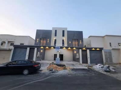 4 Bedroom Villa for Sale in South Riyadh, Riyadh - Villa for sale on Mohammed Ali Habshi Street, Al-Aziziyah district, Riyadh city