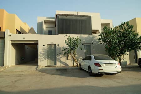 بيت شعبي 4 غرف نوم للبيع في شمال الرياض، الرياض - بيت للبيع في النرجس، شمال الرياض