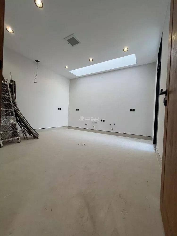 Villa for Sale on Abdulqader Bin Abdulwarith Street, Al Mahdiyah District, Riyadh City, Riyadh Region