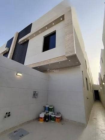 6 Bedroom Villa for Sale in South Riyadh, Riyadh - Villa for sale in okaz, riyadh