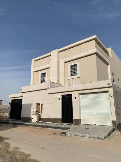 دور 5 غرف نوم للبيع في شرق الرياض، الرياض - دور - الرياض - حي الجنادرية