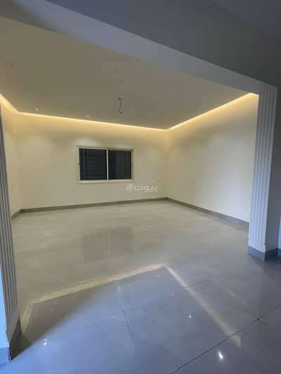 5 Bedroom Villa for Rent in East Riyadh, Riyadh - Villa for rent in Al Janadriyah neighborhood
