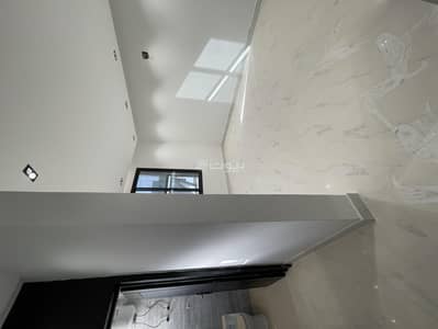 4 Bedroom Flat for Sale in East Riyadh, Riyadh - Apartment in East Riyadh，Al Janadriyah 4 bedrooms 1000000 SAR - 87701329