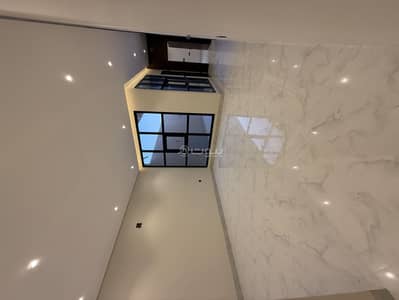 4 Bedroom Floor for Sale in East Riyadh, Riyadh - Floor in East Riyadh，Al Janadriyah 4 bedrooms 900000 SAR - 87701326