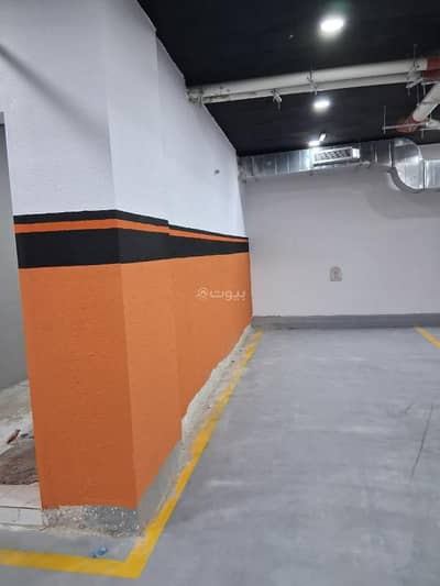 Room for Rent in East Riyadh, Riyadh - A spacious driver room with an external bathroom, air-conditioned (Al-Monseya)
