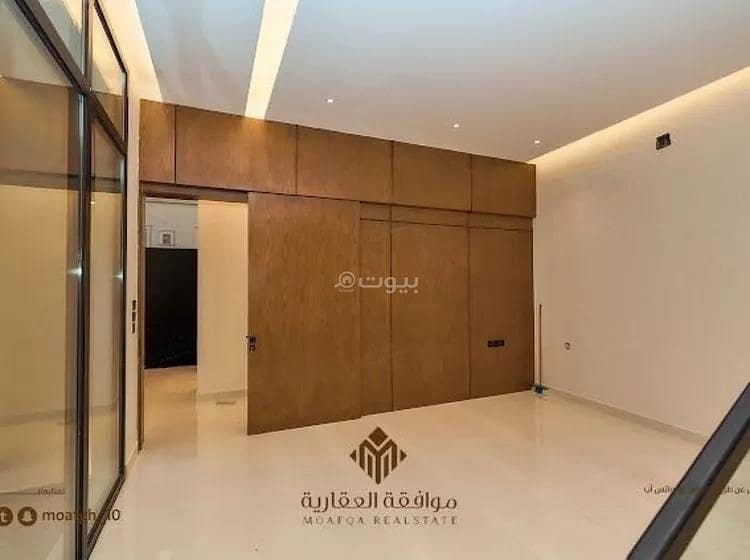 Villa for sale on Ibrahim Bin Ali Bin Alawi Street, Al-Mahdiyah District, Riyadh City, Riyadh Region.