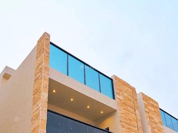 Villa for sale on Abdulatif Bin Al-Mubarak Street, Al-Mahdiyah District, Riyadh City, Riyadh Region.